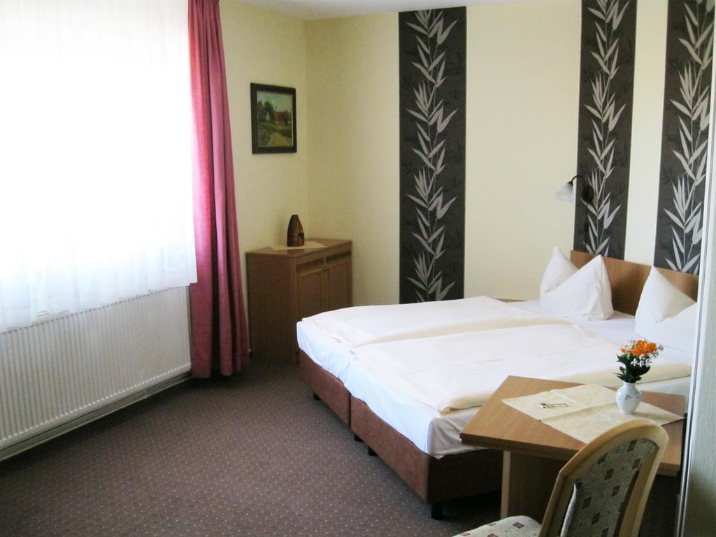 Hotel Sembziner Hof Klink Room photo